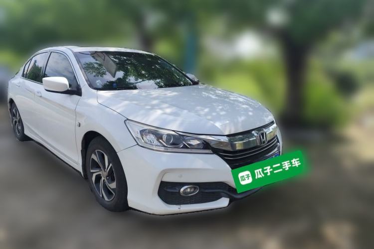 Used Honda Accord 2016 2.0L Elite Edition Front Right 45 Deg