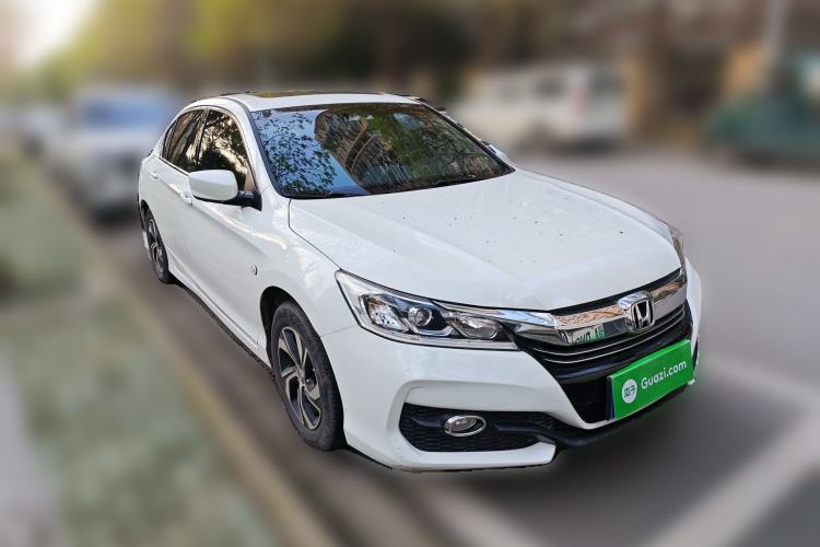 Used Honda Accord 2016 2.0L Comfort Edition Front Right 45 Deg