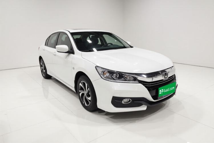 Used Honda Accord 2016 2.0L Comfort Edition Front Right 45 Deg
