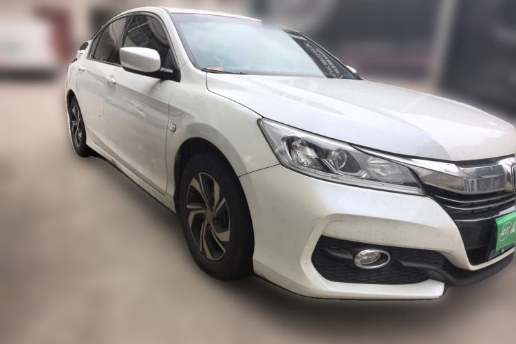 Used Honda Accord 2016 2.0L Comfort Edition Front Right 45 Deg