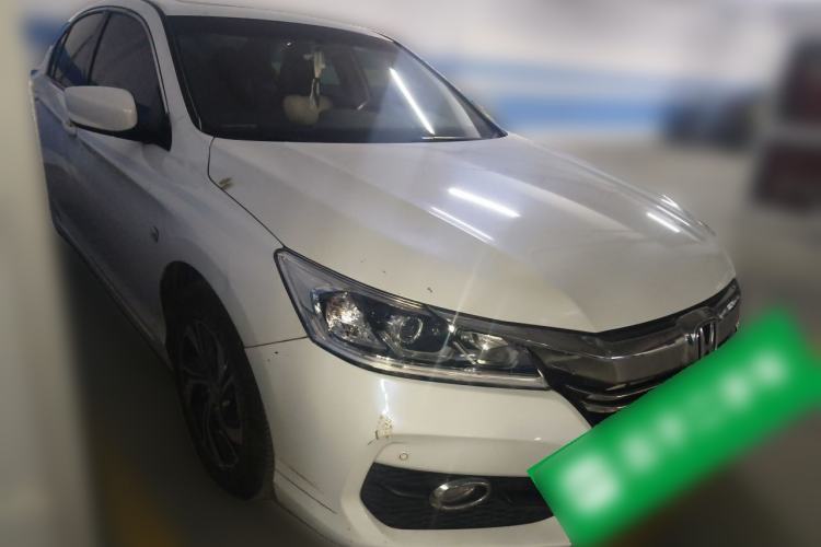 Used Honda Accord 2016 2.0L Comfort Edition Front Right 45 Deg