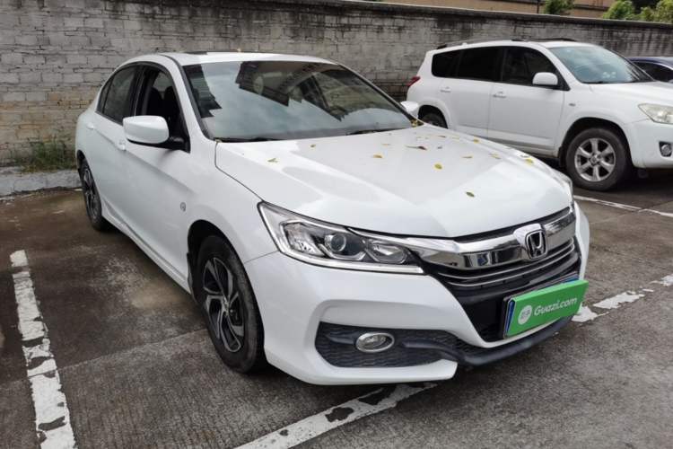 Used Honda Accord 2016 2.0L Elite Edition Front Right 45 Deg