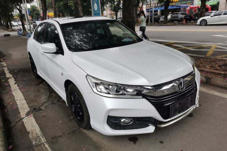Used Honda Accord 2016 2.0L Elite Edition Front Right 45 Deg
