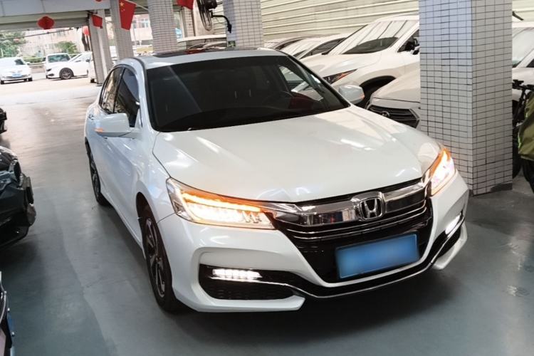 Used Honda Accord 2016 2.4L Comfort Edition Front Right 45 Deg