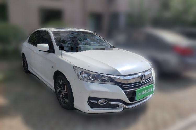 Used Honda Accord 2016 2.0L Comfort Edition Front Right 45 Deg