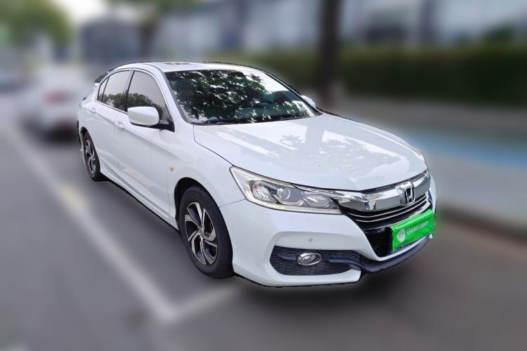 Used Honda Accord 2016 2.0L Comfort Edition Front Right 45 Deg