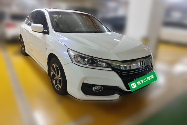 Used Honda Accord 2016 2.0L Elite Edition Front Right 45 Deg