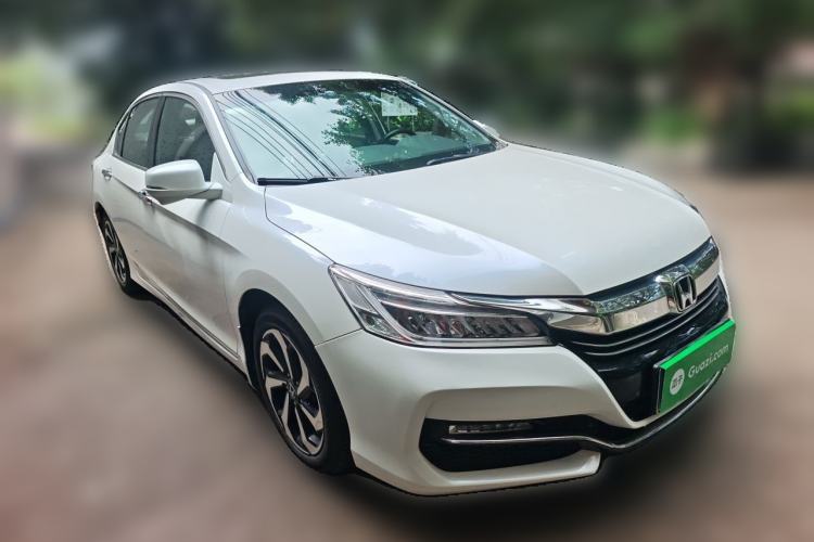 Used Honda Accord 2016 2.4L Luxury Edition Front Right 45 Deg