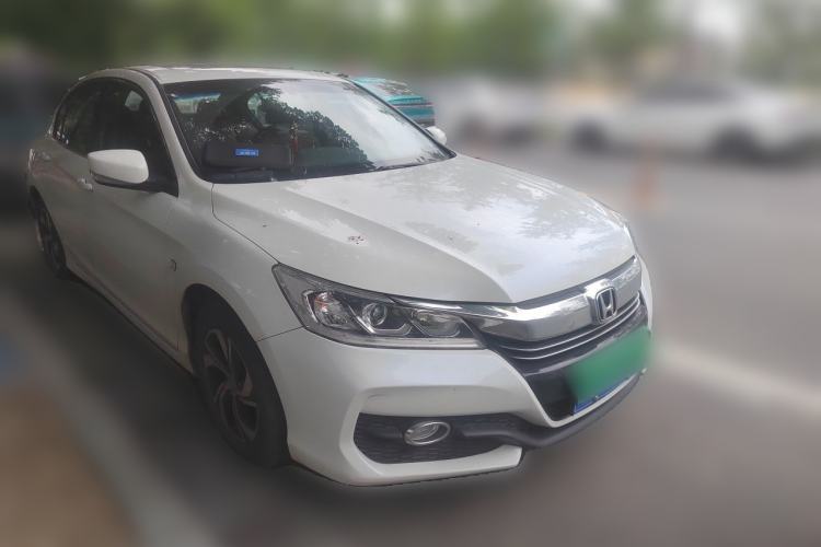 Used Honda Accord 2016 2.0L Comfort Edition Front Right 45 Deg