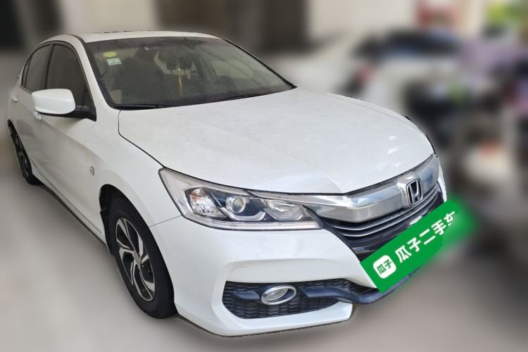 Used Honda Accord 2016 2.0L Comfort Edition Front Right 45 Deg