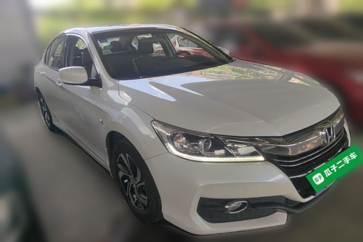 Used Honda Accord 2016 2.0L Elite Edition Front Right 45 Deg