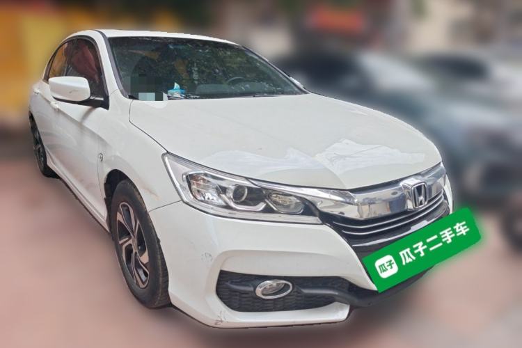 Used Honda Accord 2016 2.0L Comfort Edition Front Right 45 Deg