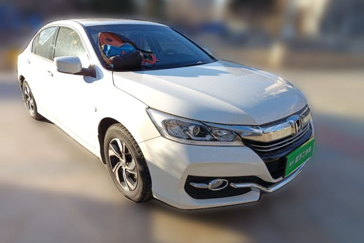 Used Honda Accord 2016 2.0L Comfort Edition Front Right 45 Deg