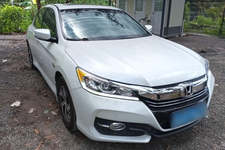Used Honda Accord 2016 2.0L Elite Edition Front Right 45 Deg