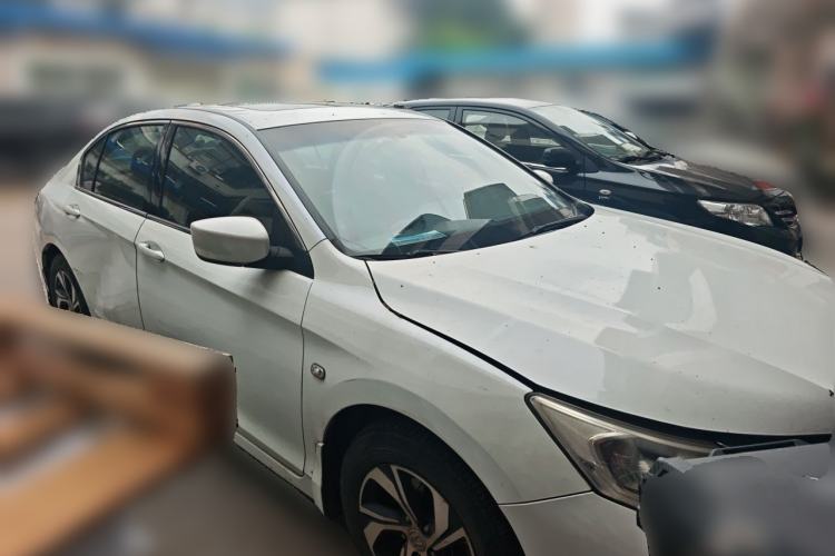 Used Honda Accord 2016 2.0L Comfort Edition Front Right 45 Deg