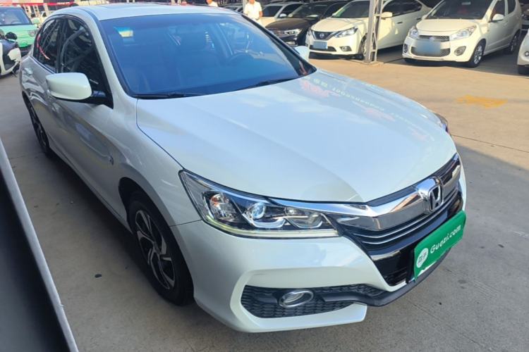 Used Honda Accord 2016 2.0L Comfort Edition Front Right 45 Deg