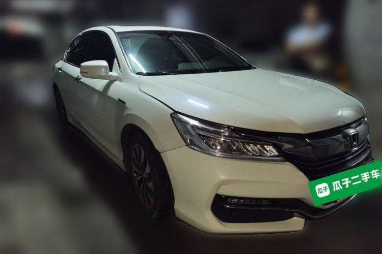 Used Honda Accord 2016 Hybrid 2.0L Sharp Edition Front Right 45 Deg