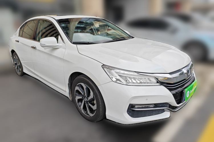 Used Honda Accord 2016 2.4L Luxury Edition Front Right 45 Deg