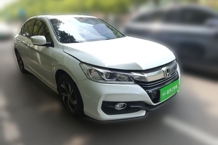 Used Honda Accord 2016 2.0L Elite Edition Front Right 45 Deg