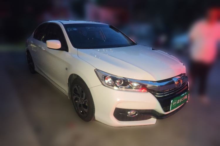 Used Honda Accord 2016 2.0L Comfort Edition Front Right 45 Deg
