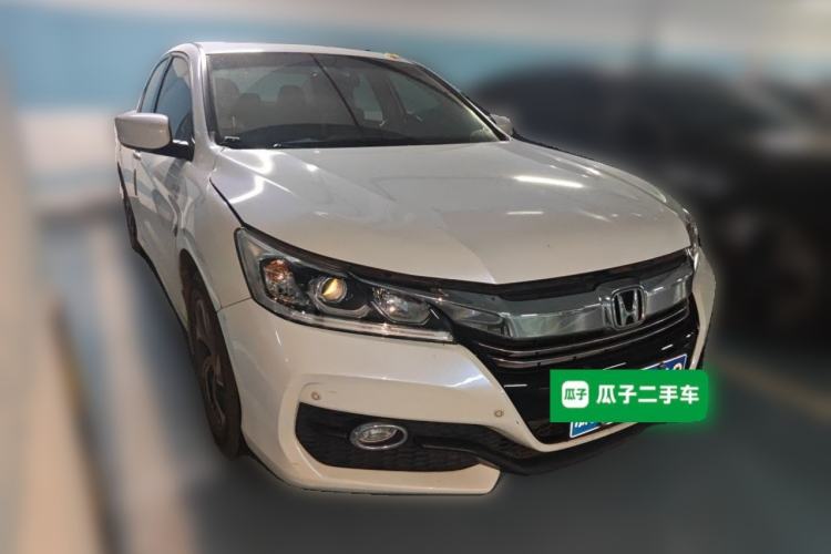 Used Honda Accord 2016 2.0L Elite Edition Front Right 45 Deg