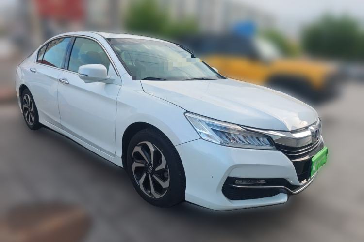 Used Honda Accord 2016 2.4L Luxury Edition Front Right 45 Deg