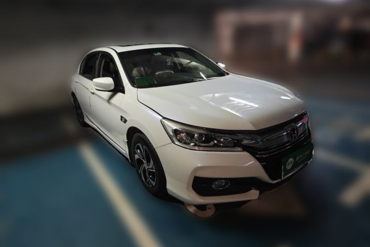 Used Honda Accord 2016 2.0L Comfort Edition Front Right 45 Deg