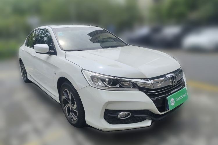 Used Honda Accord 2016 2.0L Elite Edition Front Right 45 Deg