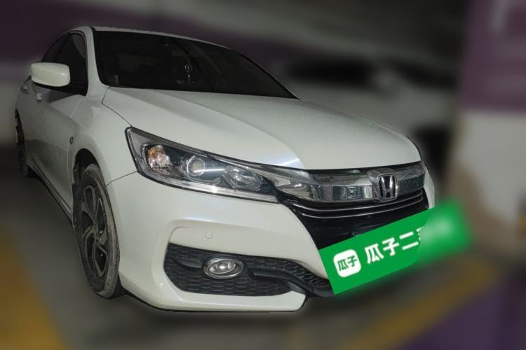 Used Honda Accord 2016 2.0L Comfort Edition Front Right 45 Deg