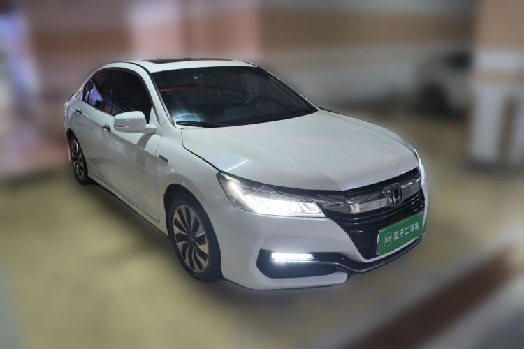 Used Honda Accord 2016 Hybrid 2.0L Sharp Edition Front Right 45 Deg