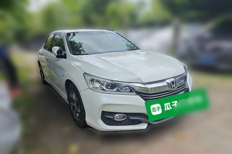 Used Honda Accord 2016 2.0L Comfort Edition Front Right 45 Deg