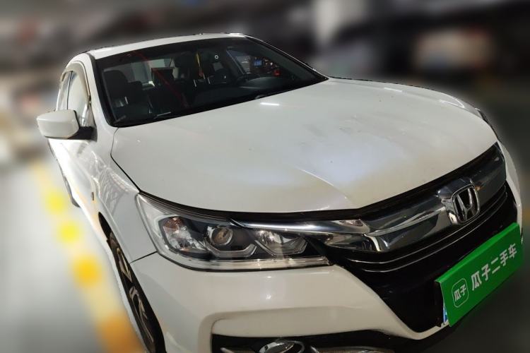 Used Honda Accord 2016 2.0L Elite Edition Front Right 45 Deg