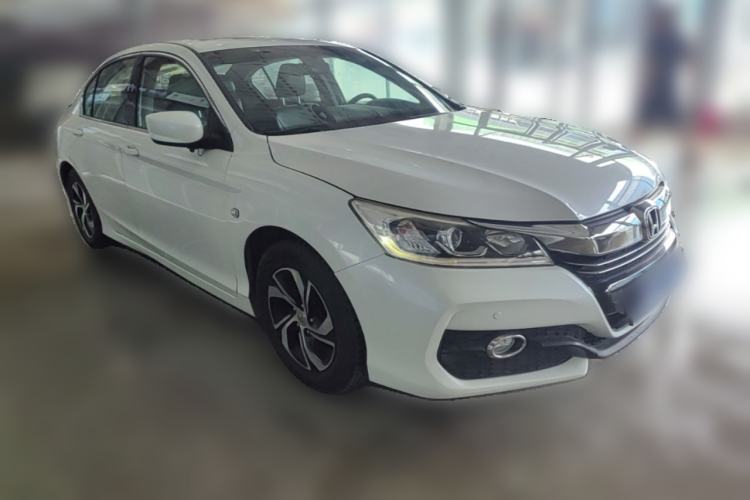 Used Honda Accord 2016 2.0L Comfort Edition Front Right 45 Deg