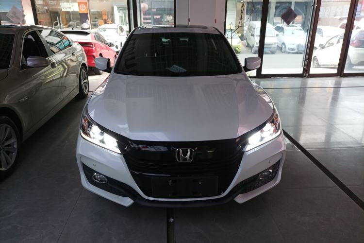 Used Honda Accord 2016 2.0L Comfort Edition Front