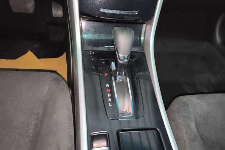 Used Honda Accord 2016 2.0L Comfort Edition Gear Lever