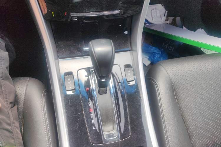 Used Honda Accord 2016 2.0L Elite Edition Gear Lever