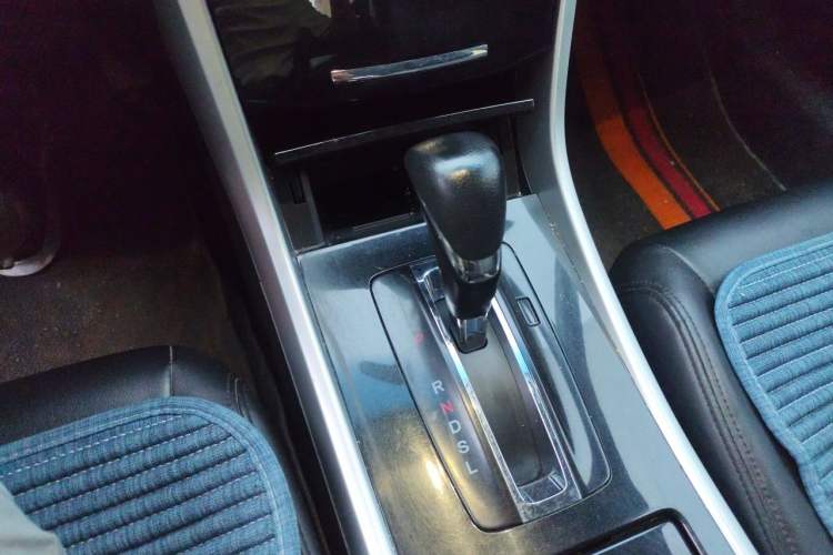 Used Honda Accord 2016 2.0L Comfort Edition Gear Lever