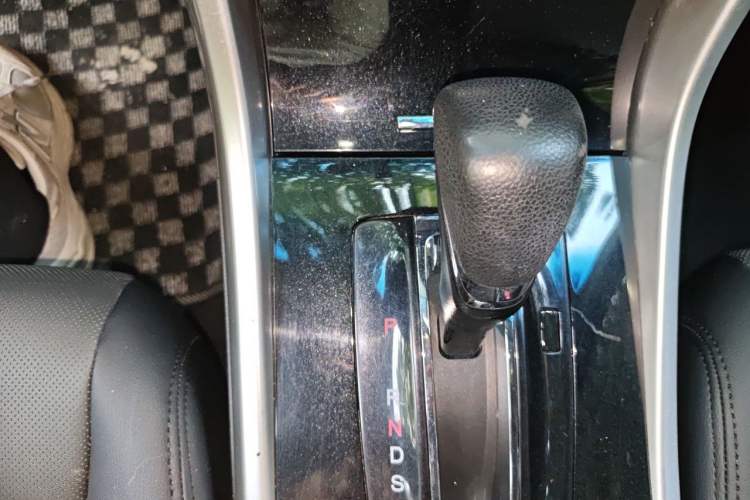 Used Honda Accord 2016 2.0L Comfort Edition Gear Lever