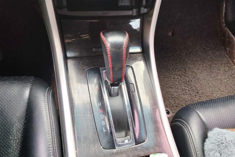 Used Honda Accord 2016 2.0L Comfort Edition Gear Lever