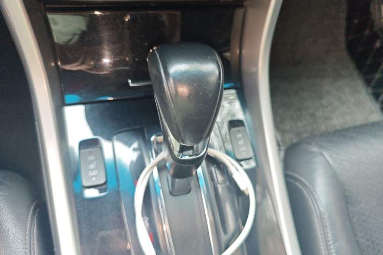 Used Honda Accord 2016 2.0L Elite Edition Gear Lever