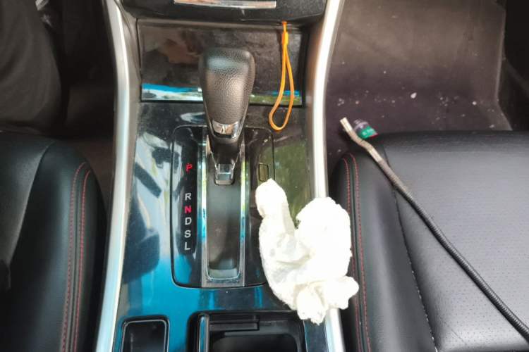 Used Honda Accord 2016 2.0L Comfort Edition Gear Lever