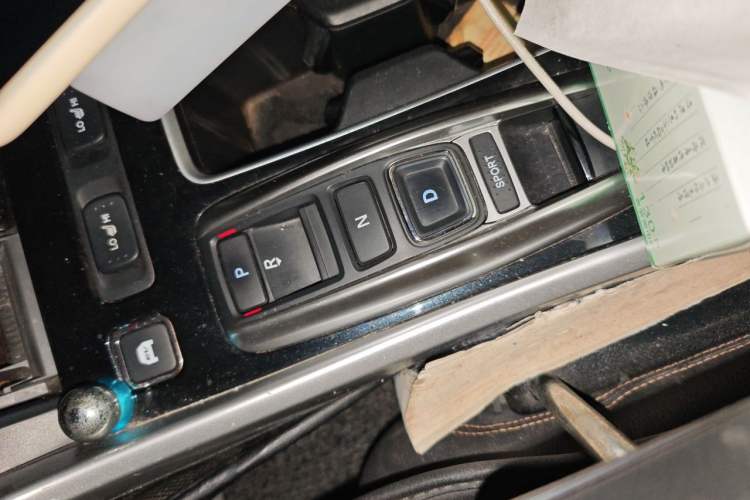 Used Honda Accord 2016 Hybrid 2.0L Sharp Edition Gear Lever