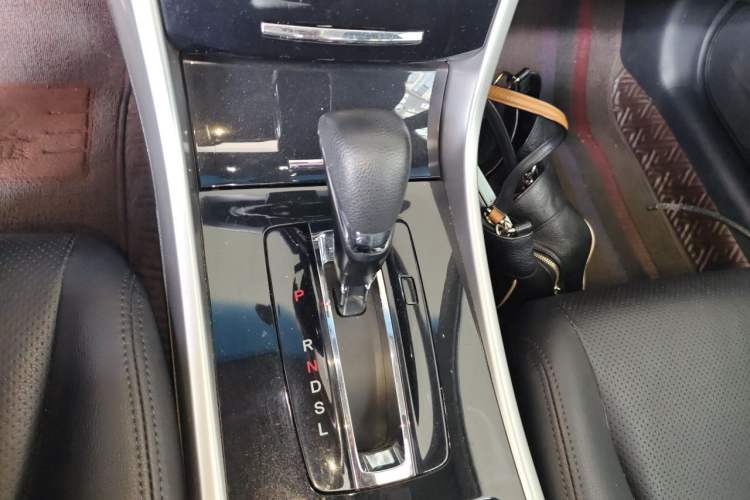 Used Honda Accord 2016 2.0L Comfort Edition Gear Lever