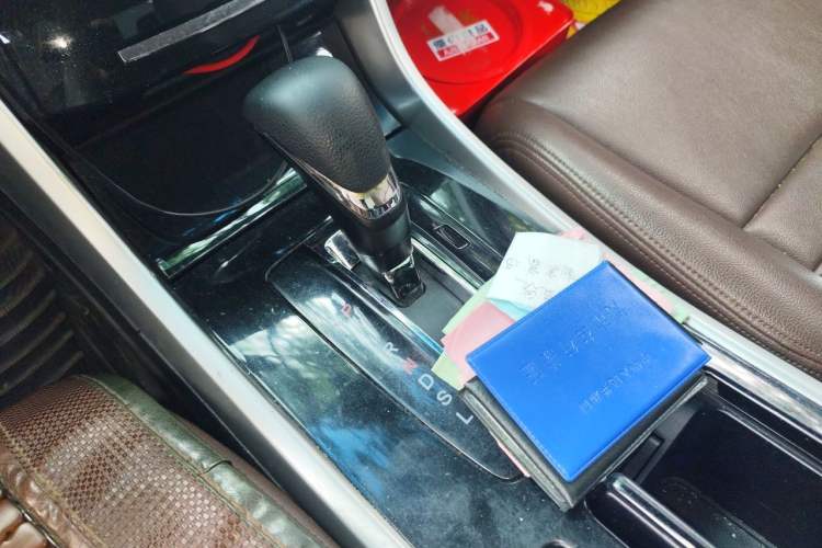 Used Honda Accord 2016 2.0L Comfort Edition Gear Lever