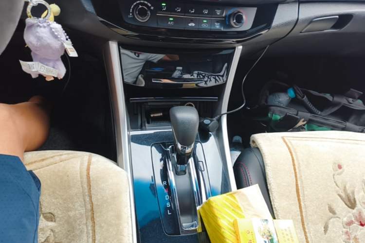Used Honda Accord 2016 2.0L Comfort Edition Gear Lever