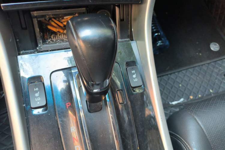 Used Honda Accord 2016 2.0L Elite Edition Gear Lever