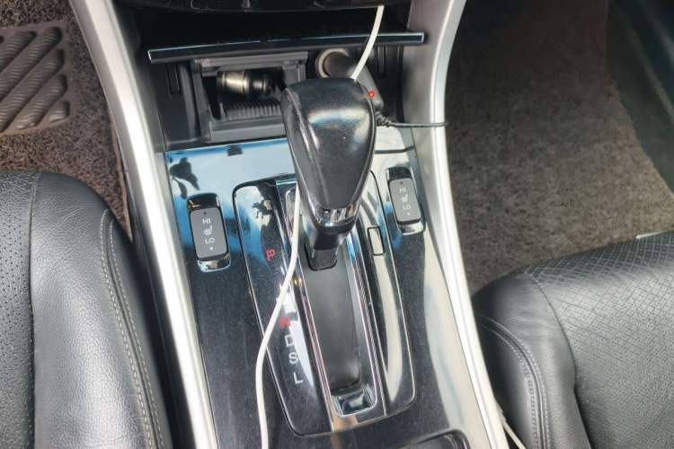 Used Honda Accord 2016 2.0L Elite Edition Gear Lever