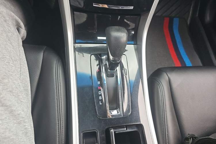 Used Honda Accord 2016 2.0L Comfort Edition Gear Lever