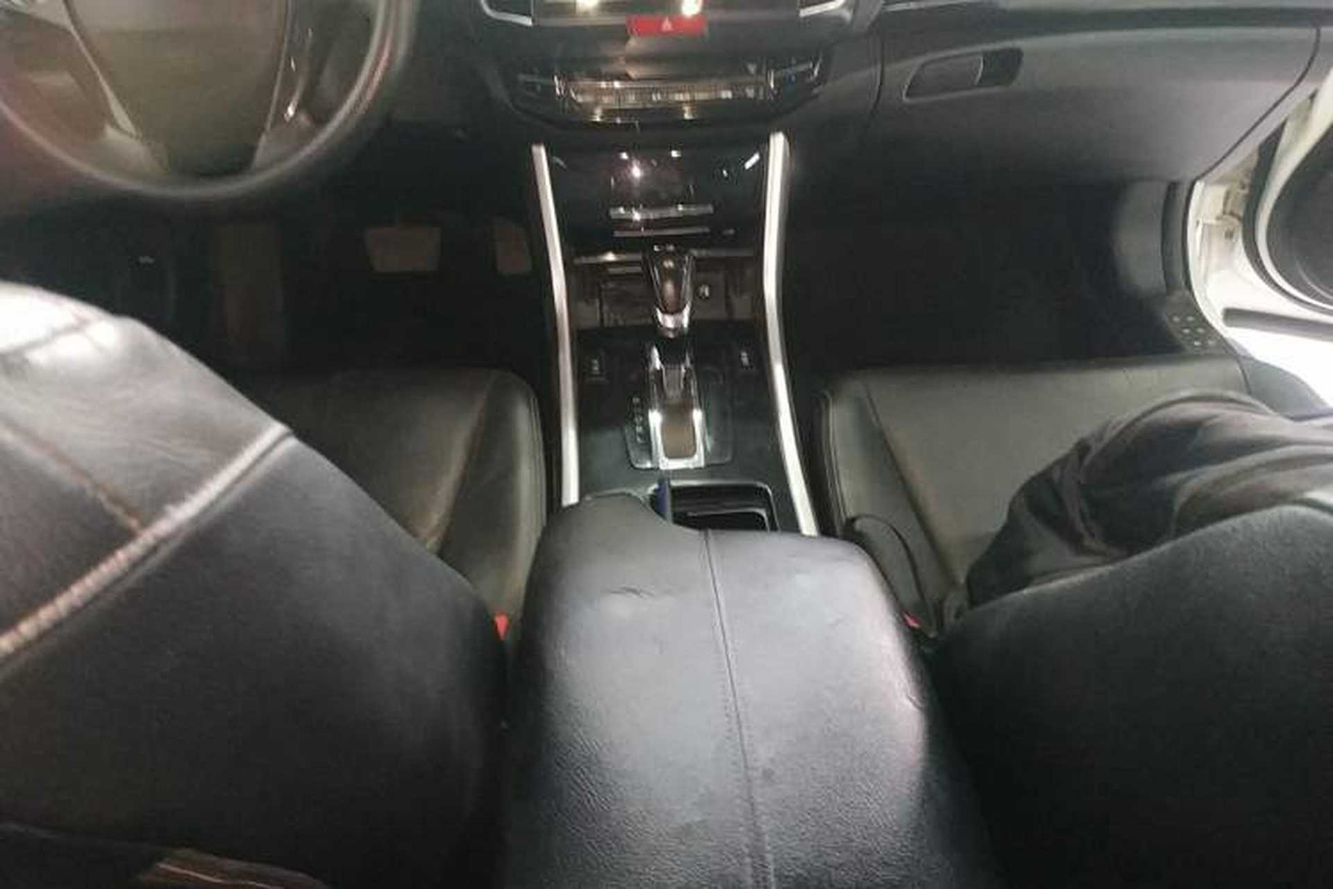 Used Honda Accord 2016 2.0L Elite Edition Gear Lever