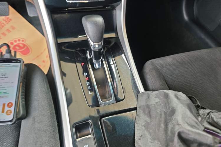 Used Honda Accord 2016 2.0L Comfort Edition Gear Lever